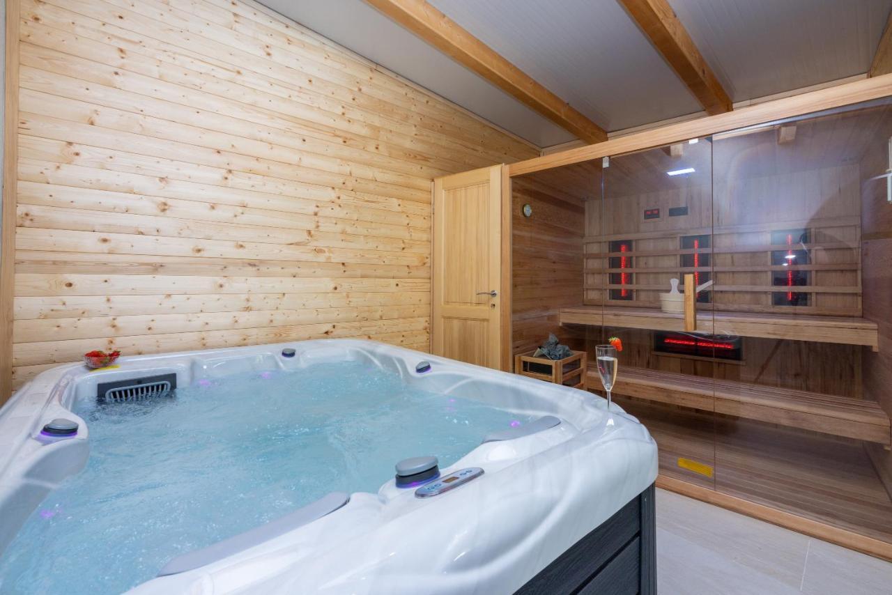 Villa Antani With Heated Pool, Sauna & Jacuzzi تْسْغيكفانِتْسا المظهر الخارجي الصورة